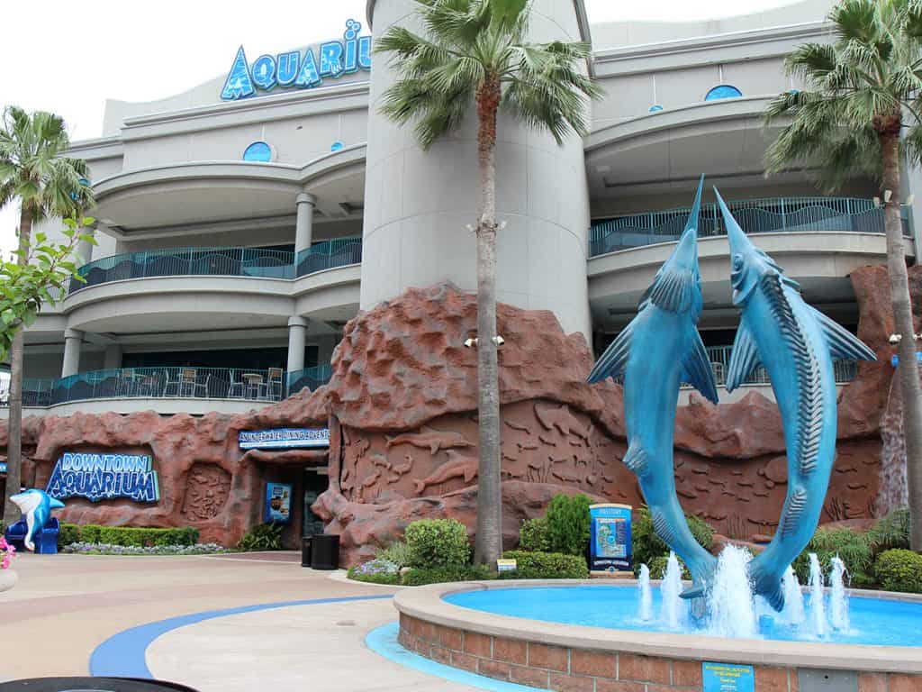 Houston, TX 21 Downtown Aquarium